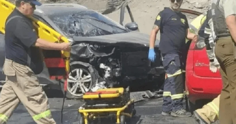 Pasajero de vehículo falleció en colisión frontal de dos vehículos en Arica  