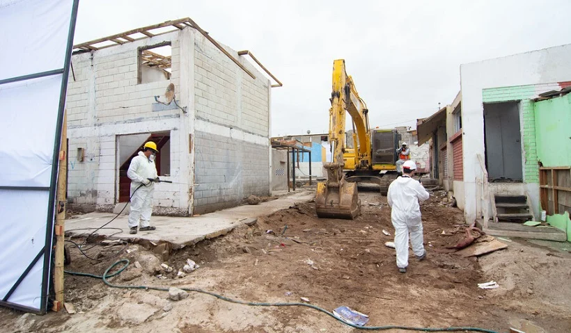 Comenzó la demolición de casas en Cerro Chuño: adoptan medidas ambientales