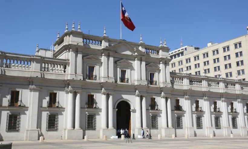 Auditoría al gobierno de Boric: Preparan informe final y recomiendan sumarios en 57 servicios