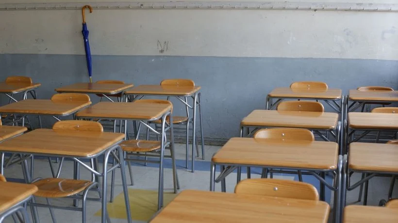Diez comunas han anunciado que mantienen suspensión de clases este miércoles pese al retorno decretado por el Gobierno