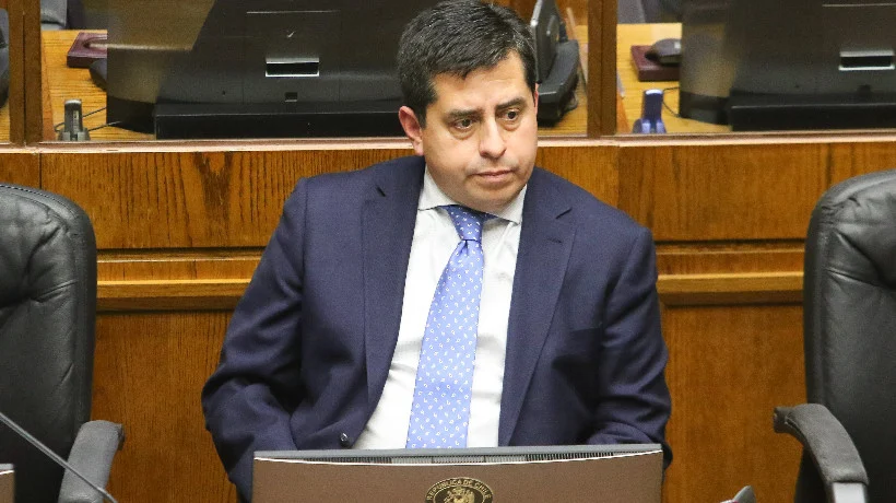 Senador Araya arremete contra Juan Luis Castro tras su salida de comisión: “Cuando yo construyo acuerdos en seguridad, se me sanciona”